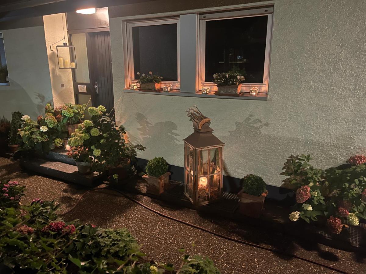 Appartement Region Esslingen - Nähe Messe - Flughafen - Stuttgart - Wohnen und Arbeiten auf Zeit in 120m2 Wohlfühlatmosphäre - ab 3 Übernachtungen - geeignet für 4 Personen - Beistellbett möglich - Kinder und Tiere willkommen - Garage für e-bikes Altbach Exterior foto