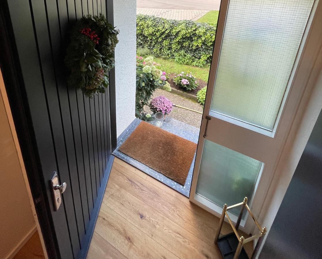 Appartement Region Esslingen - Nähe Messe - Flughafen - Stuttgart - Wohnen und Arbeiten auf Zeit in 120m2 Wohlfühlatmosphäre - ab 3 Übernachtungen - geeignet für 4 Personen - Beistellbett möglich - Kinder und Tiere willkommen - Garage für e-bikes Altbach Exterior foto