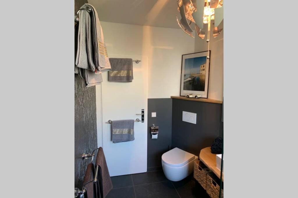 Appartement Region Esslingen - Nähe Messe - Flughafen - Stuttgart - Wohnen und Arbeiten auf Zeit in 120m2 Wohlfühlatmosphäre - ab 3 Übernachtungen - geeignet für 4 Personen - Beistellbett möglich - Kinder und Tiere willkommen - Garage für e-bikes Altbach Exterior foto